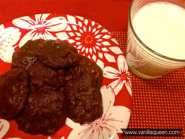 Bake Ultra-Chocolaty Decadence Cookies: Achieve Gooey Centers